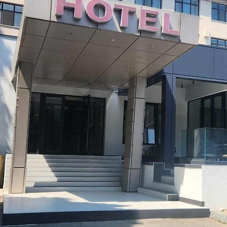Hotel Васлуи Екстериор снимка