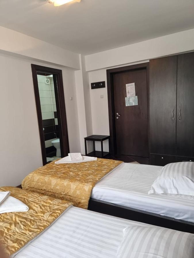 Hotel Васлуи Екстериор снимка